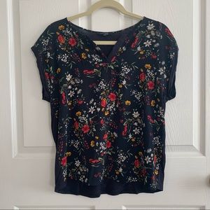 Papermoon/Stitch Fix Navy Floral top/sz S